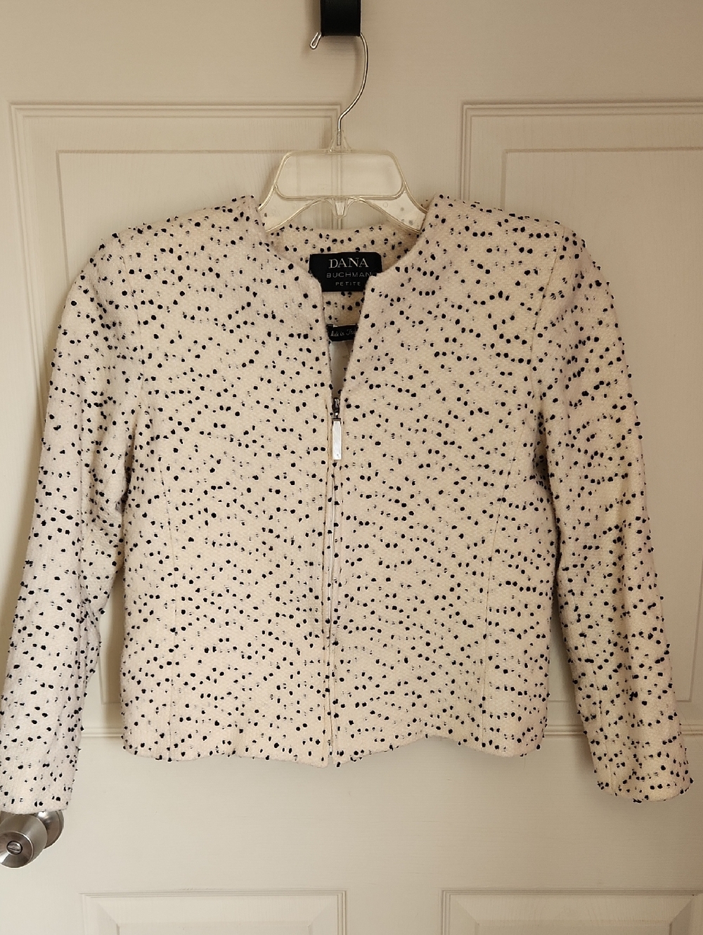 Dana Buchman Cream and Black Speckled Zip Jacket - Made In Italy